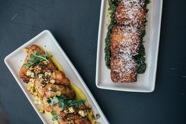 How Can an Elegant Bar Transform the Ambiance of Your Restaurant?